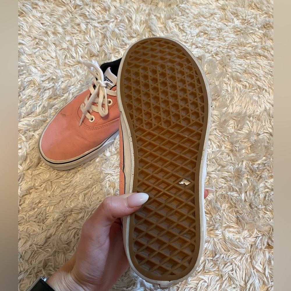 Vans - Picture 4 of 5